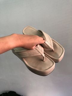 (Category: ) located in . Submitted by shopwanda (Listing ID 1141814460, Image 1). Description: .