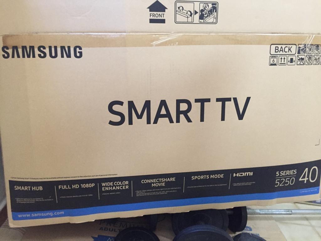 Samsung 40" Smart TV 5 Series 5250, TV & Home Appliances, TV ...