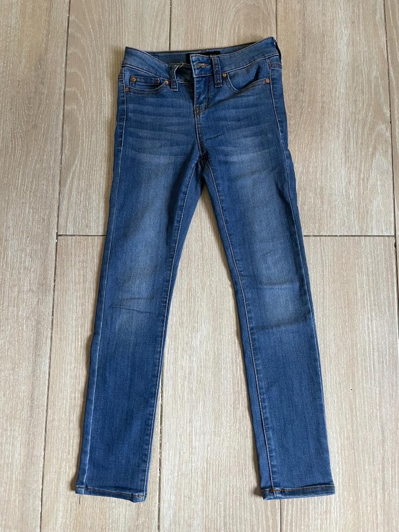 super soft stretch jeans for girls (Category: Babies & Kids Fashion) located in Binan City. Submitted by letusbegreen (Listing ID 1181037844, Image 1). Description: Super soft, stretch jeans for girls Not ukay. Bought brand new and used probably 2-3x by my daughter. Brand: Celebrity Pink Size 8 Pls see pics for the measurements Fixed price. Buyer pays for sf .