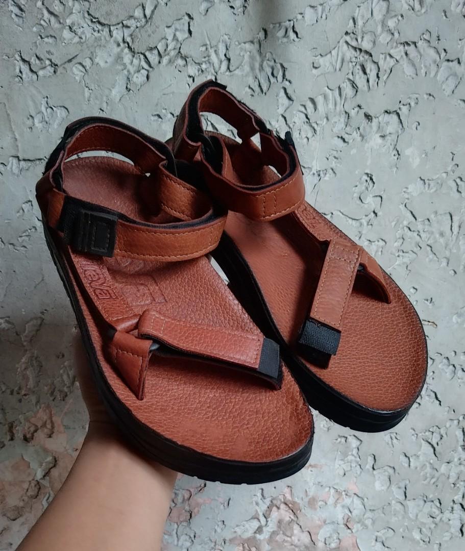 TEVA LEATHER VIBRAM SANDALS, Men's 