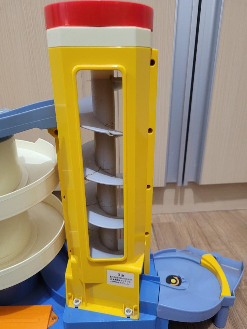 Tomica parking building, Hobbies & Toys, Toys & Games on Carousell