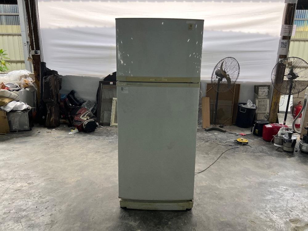 Top Mount Refrigerator White Colour / Warna Putih Peti sejuk Pelekap