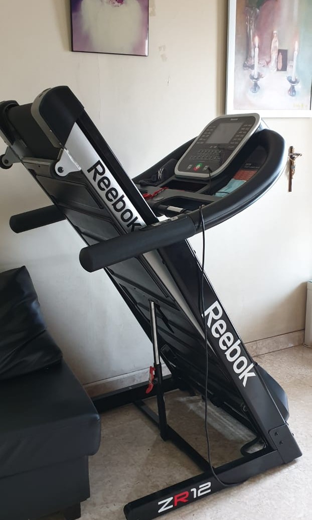 Treadmill Reebok ZR12, Olah Raga, Olahraga Lainnya di Carousell