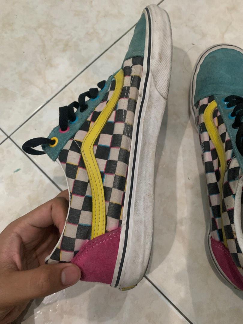 Vans deals crazy checks