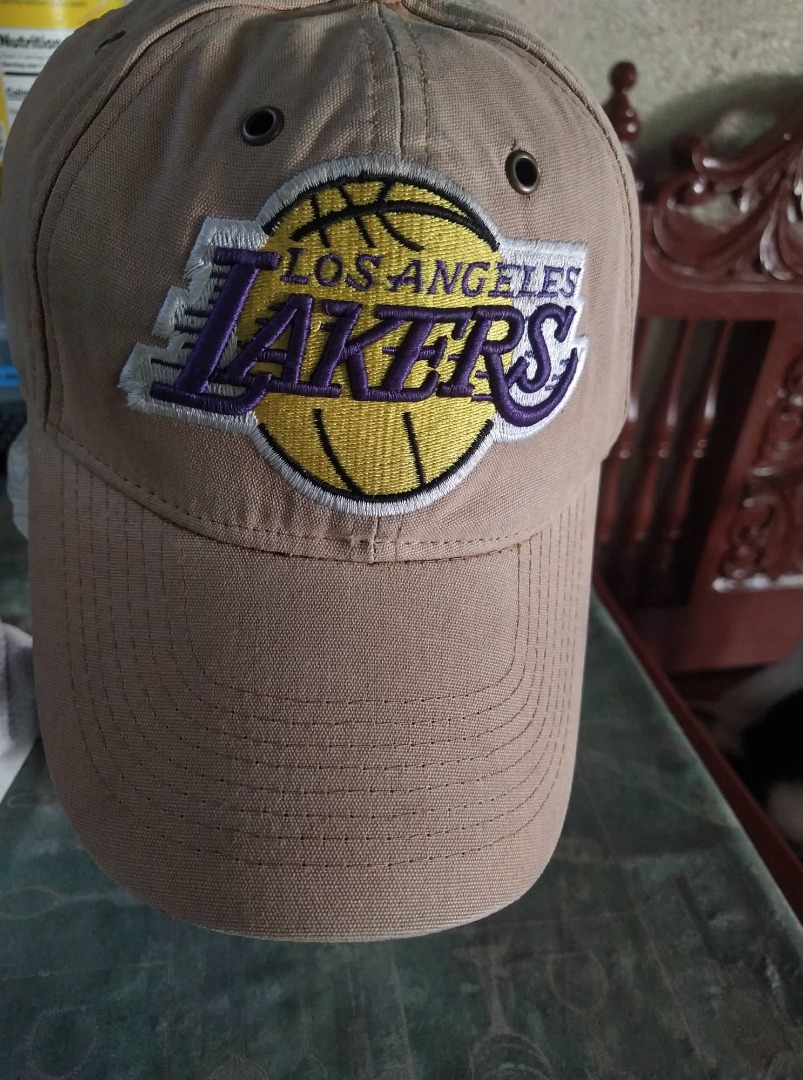 vintage lakers hardwood classic cap, Men's Fashion, Watches & Accessories, Caps & Hats on Carousell