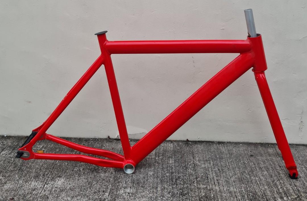 Well made light weight aluminium track frame n fork Sports
