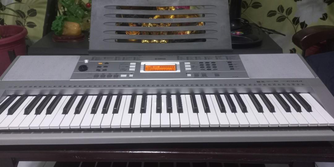 Yamaha psr e344 keyboard, Hobbies & Toys, Music & Media, Musical 