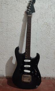 2nd hand electric guitar