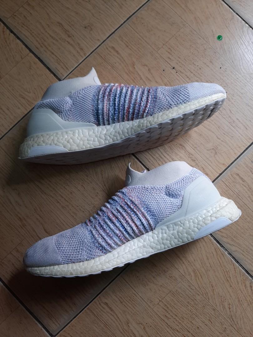Adidas UltraBoost Laceless White Multicolor Men s Shoes 10 US Men s Fashion Footwear Sneakers on Carousell