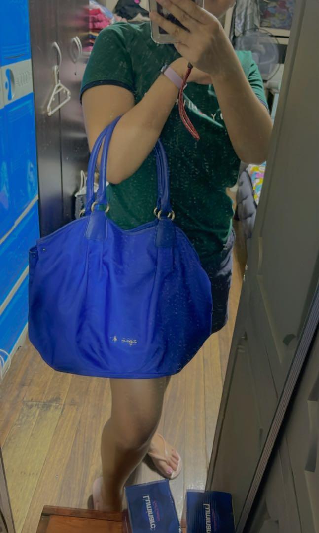 Agnes B. (Category: Luxury Bags & Wallets) located in Marikina City. Submitted by delapaz.erica (Listing ID 1181241567, Image 2). Description: Rfs: Decluttering 🥹 Like new Clean inside 10/10 ✅ .