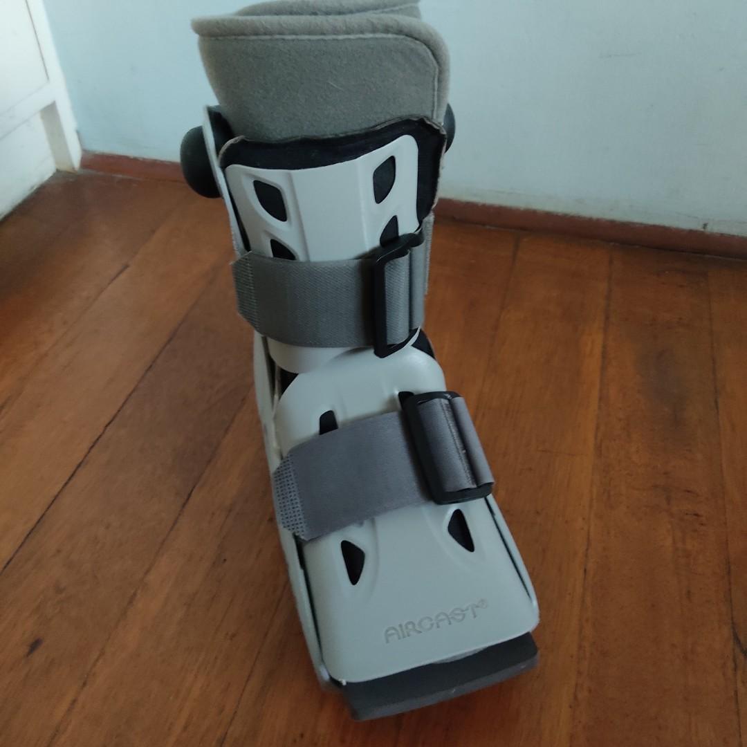 AIRCAST AirSelect Short Boot for Foot Injury, Health & Nutrition