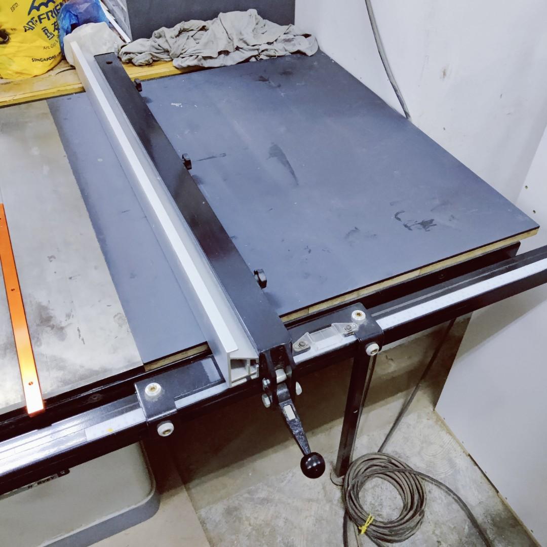 Axminster Trade Table Saw AT254LTS, Furniture & Home Living, Home Improvement & Organisation