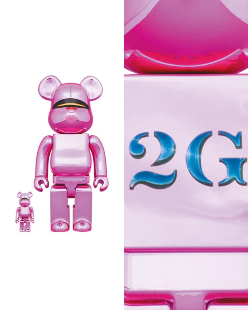 Bearbrick Hajime Sorayama 2G Pink Gold Ver 400%+100%, Hobbies & Toys