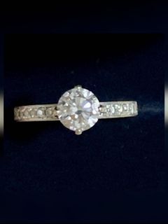 (Category: ) located in . Submitted by onlineshop29 (Listing ID 1172591066, Image 1). Description: .