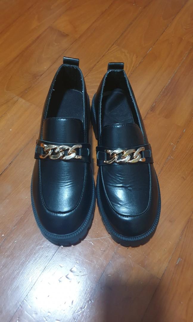 loafers with gold chain