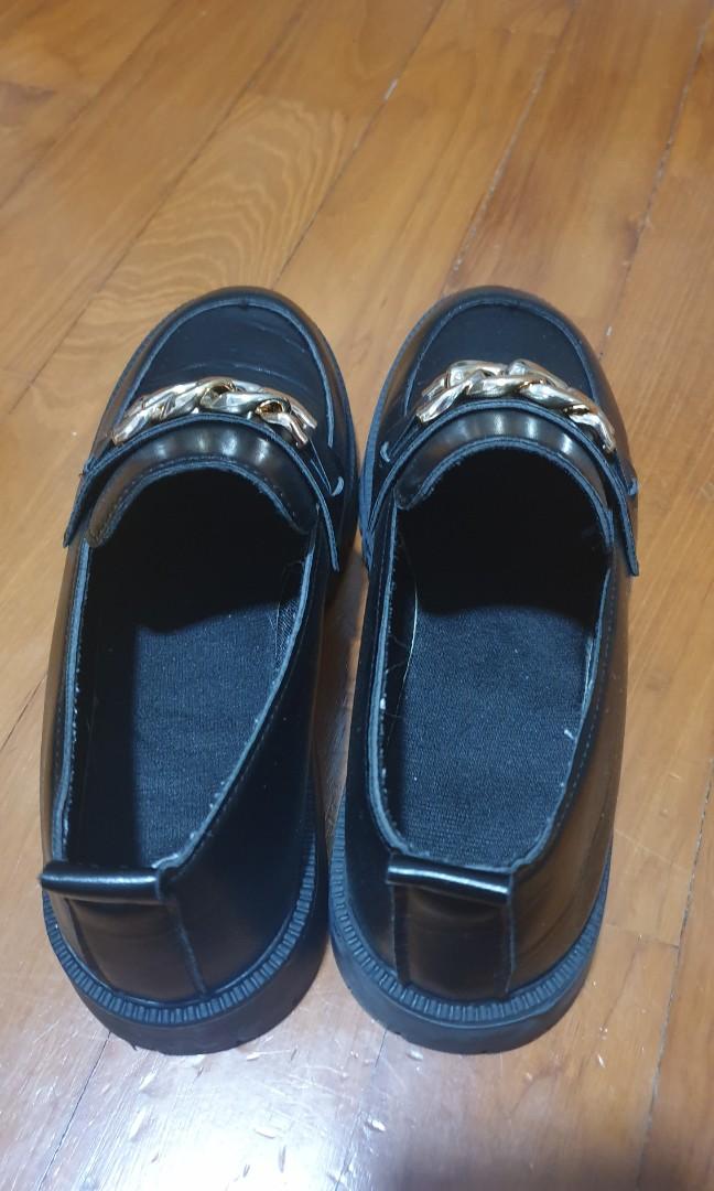 STRASS CHAIN LOAFERS IN BLACK CALFSKIN WITH CRYSTAL CHAIN DETAIL