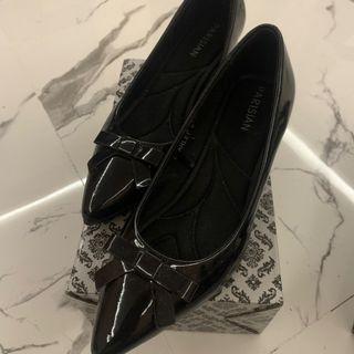 BLACK SHOES PARASIAN "SHARLET" WITH 2-INCH HEELS