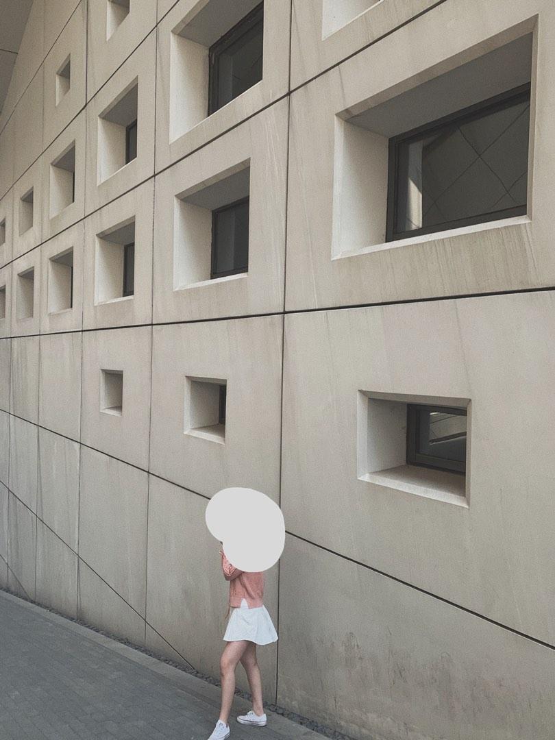 Brandy melville jesse white short skirt mid waist, Women's Fashion