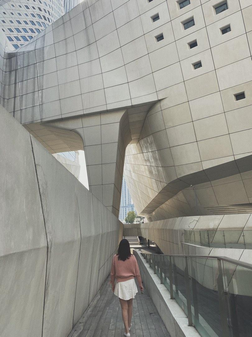 Brandy melville jesse white short skirt mid waist, Women's Fashion