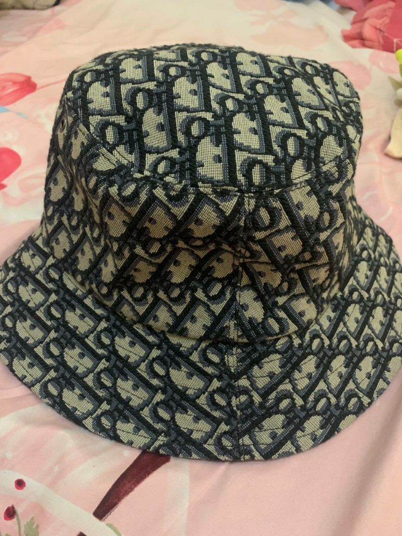 Bucket Hat Dior Original, Fesyen Wanita, Aksesoris di Carousell