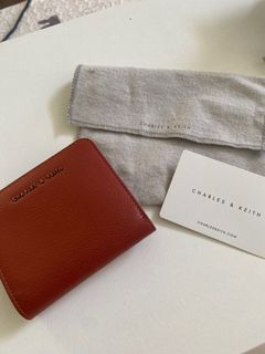 （分類：）位於 。 由 sellthingsbeforeleaving 提交（商品編號 1181156361，圖片 1）。簡介： 。