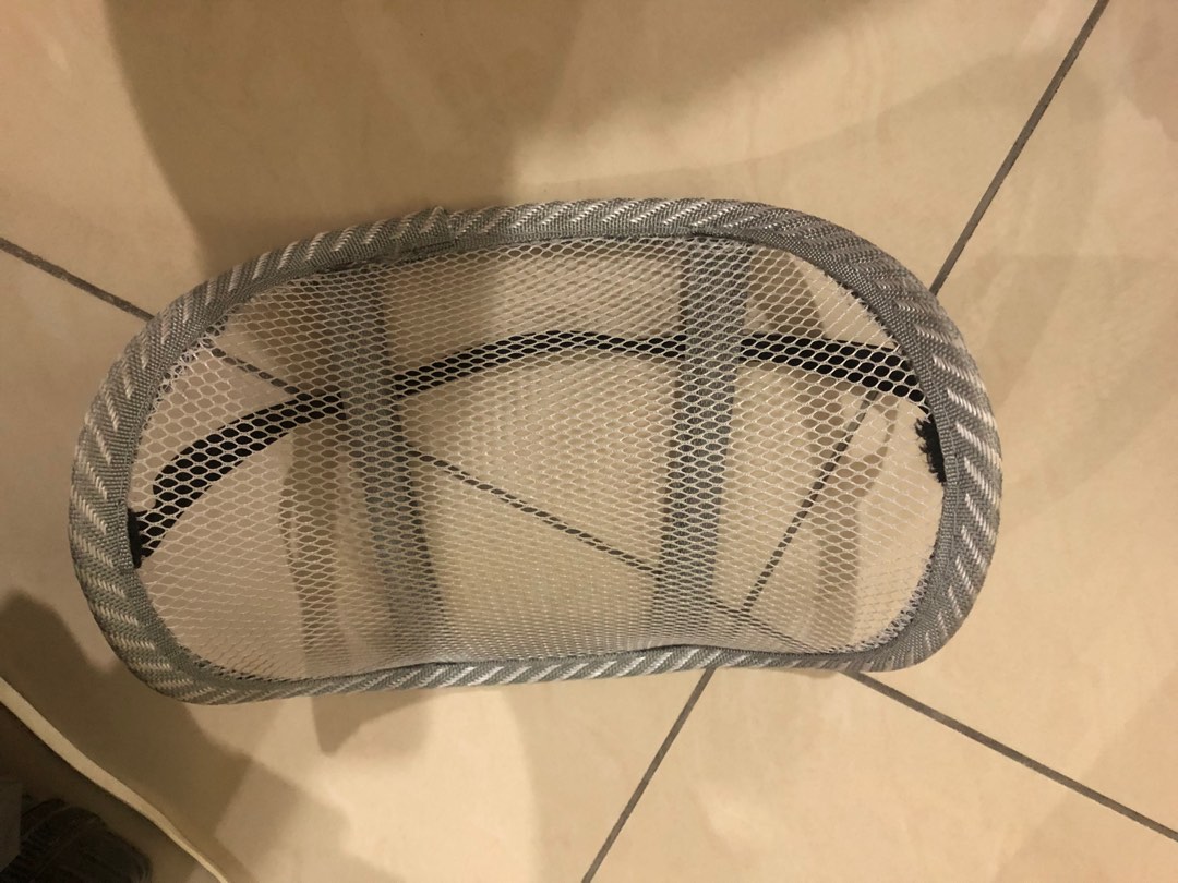 Daiso Car head rest, Auto Accessories on Carousell