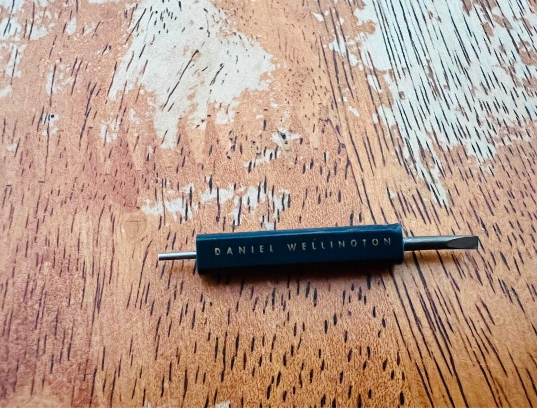 Authentic Daniel Wellington DW Watch Strap Opening Tool