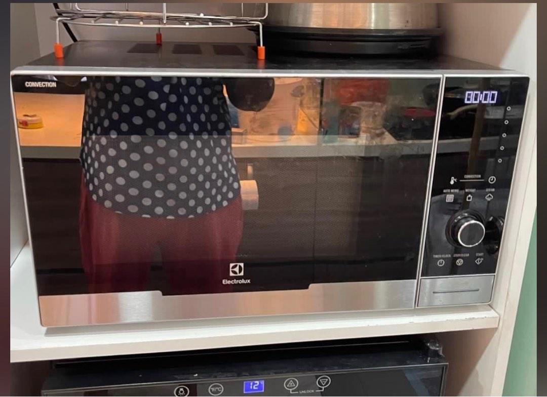 Negotiable Electrolux 30L microwave EMS3087X Grill Convection, TV