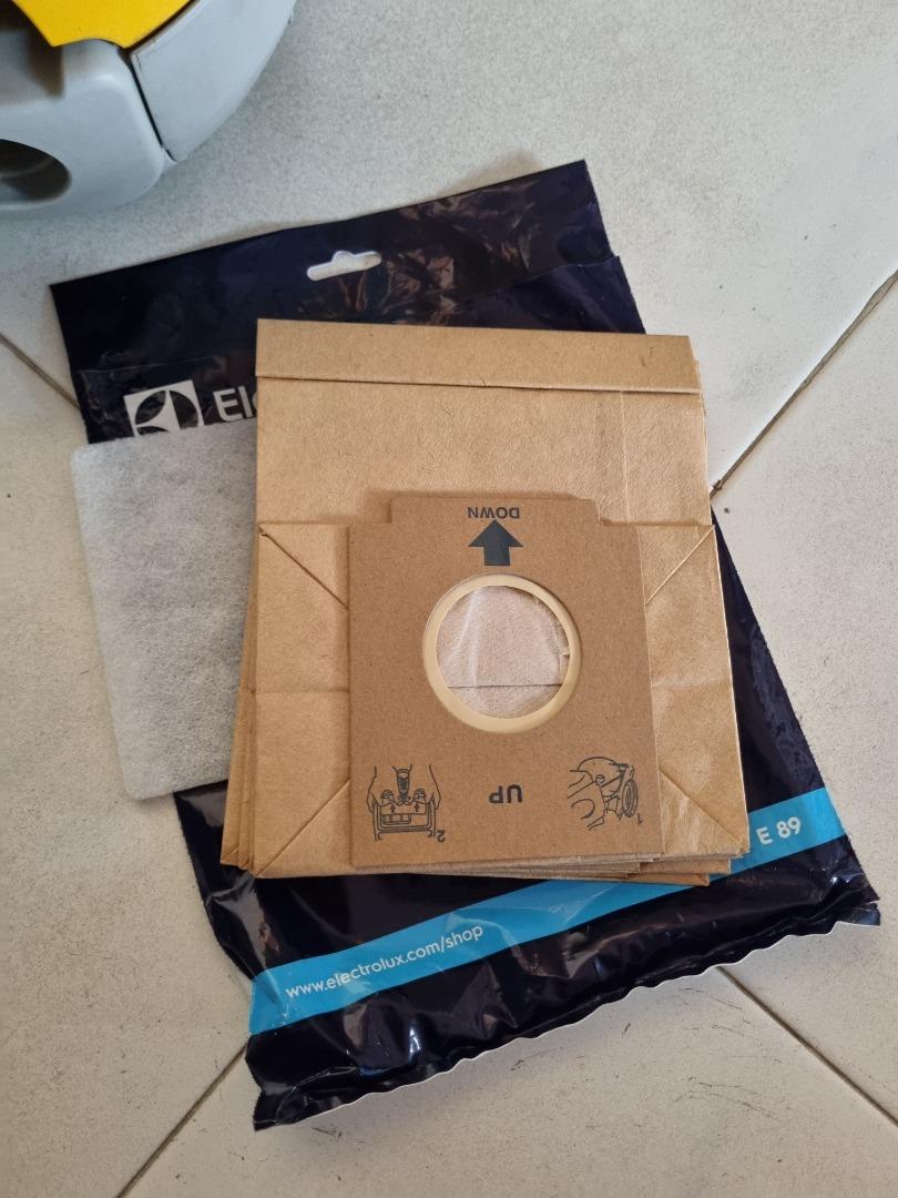 Electrolux Listo compact vacuum cleaner, TV & Home Appliances, Vacuum