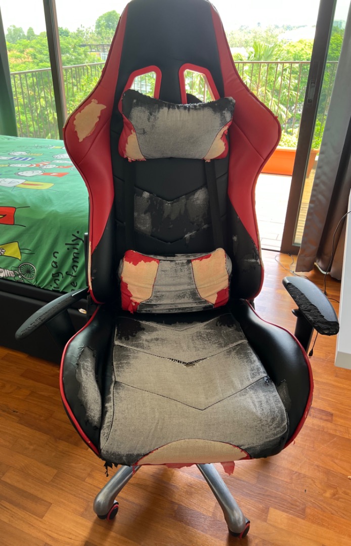 Gaming Chair, Furniture & Home Living, Furniture, Chairs on Carousell