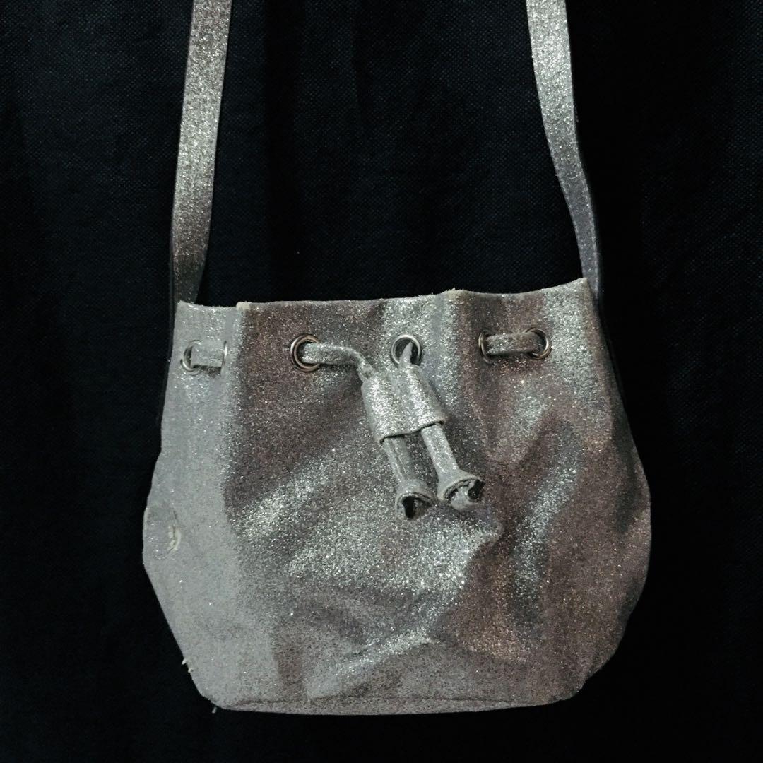 Gap bucket hotsell bag