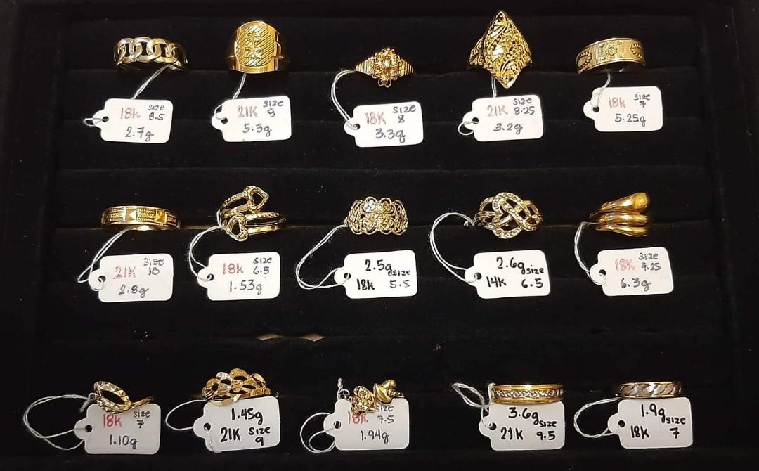 GOLD RING (Category: Rings) located in Quezon City. Submitted by ELDORADO63 (Listing ID 1181113791, Image 1). Description: Gold ring.