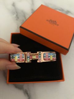 (Category: ) located in . Submitted by Shopaholic81 (Listing ID 1181188636, Image 1). Description: .