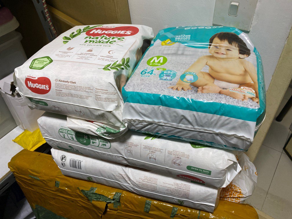Huggies Nature Made M + Pampers (Tape Diaper) , Babies & Kids, Bathing
