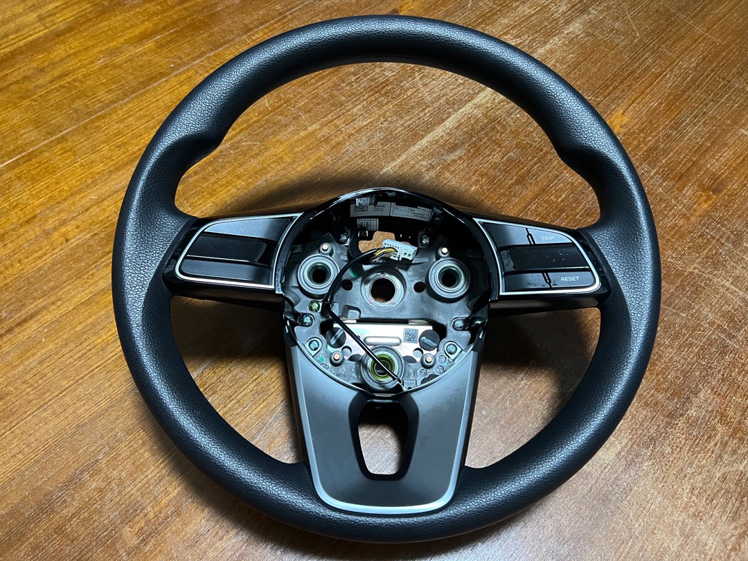 Kia Cerato LX Steering Wheel, Car Accessories, Accessories on Carousell