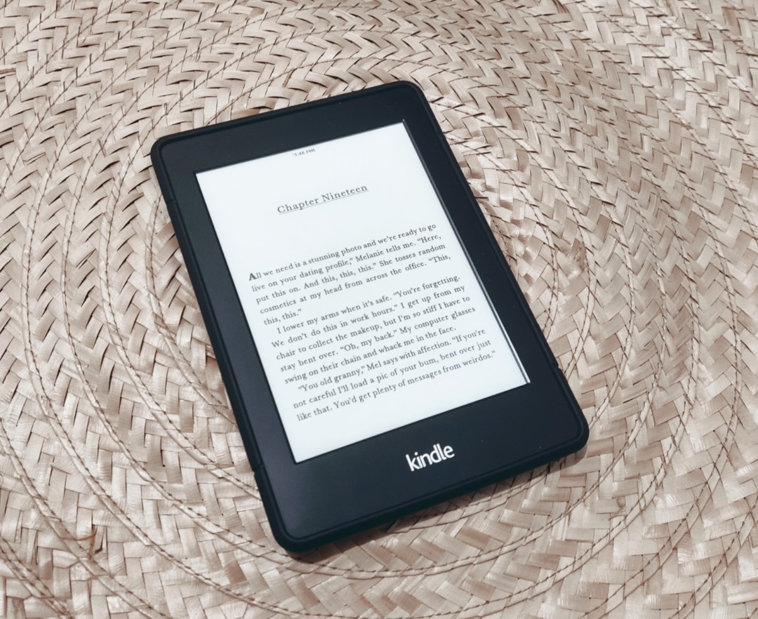 Kindle Paperwhite 2nd Gen 2gb, Mobile Phones & Gadgets, EReaders on