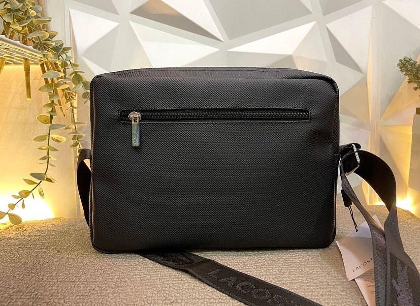 Lacoste slingbag ori fo malaysia, Fesyen Pria, Tas & Dompet , Tas Selempang di Carousell
