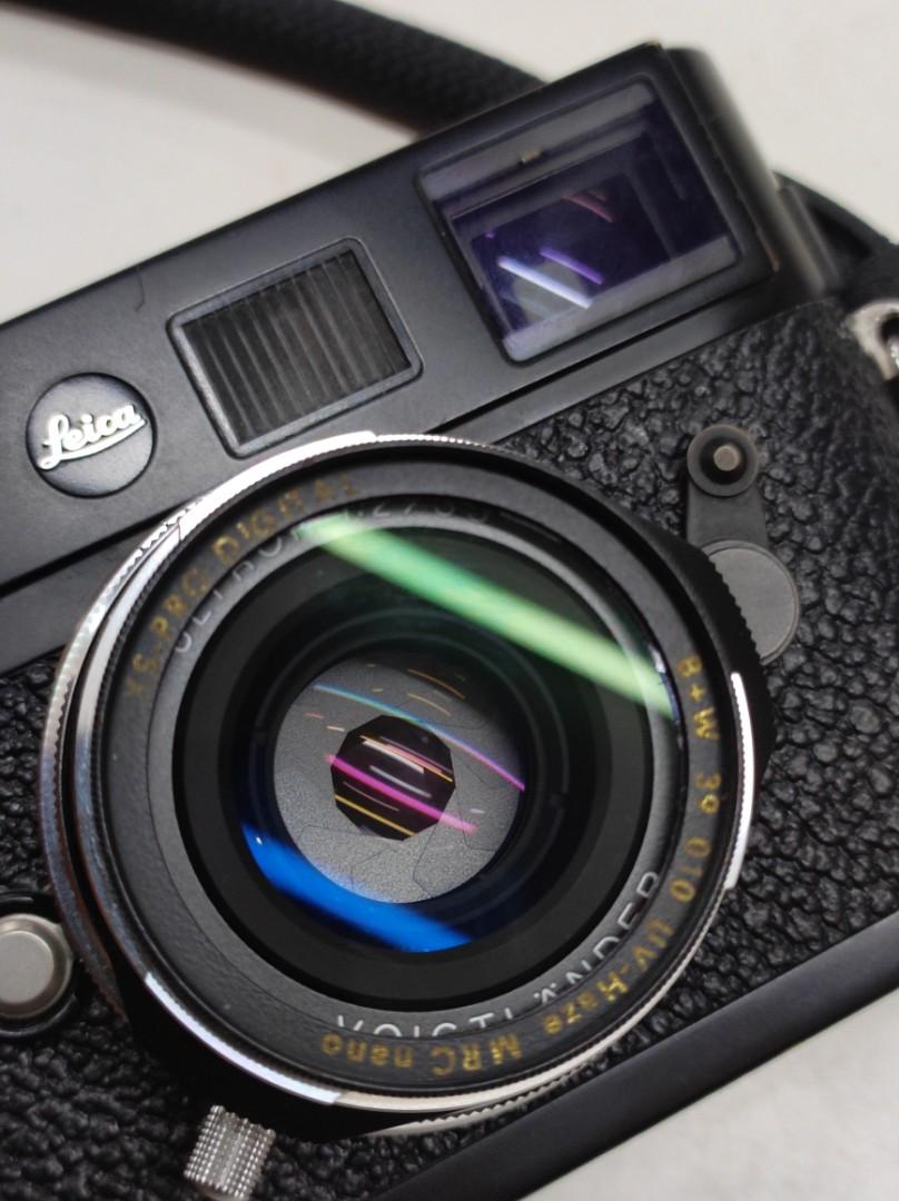 LEICA M8 DIGITAL CAMERA (Category: Cameras) located in San Juan City. Submitted by mgvlistings (Listing ID 1181237893, Image 3). Description: FOR SALE: LEICA M8 LENS + BODY WELL USED Carl Zeiss 50mm f2 Planar Lens is clean, no haze or fungus Body shows minimal sign of usage. Includes original box MEETUPS: AROUND QC AND SAN JUAN PAYMENT: CASH/GCASH/BANK TRANSFER.