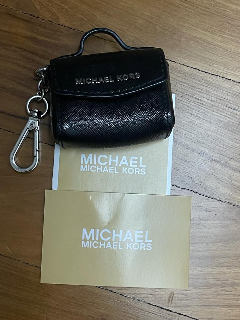 Michael kors 2025 mini wallet keychain