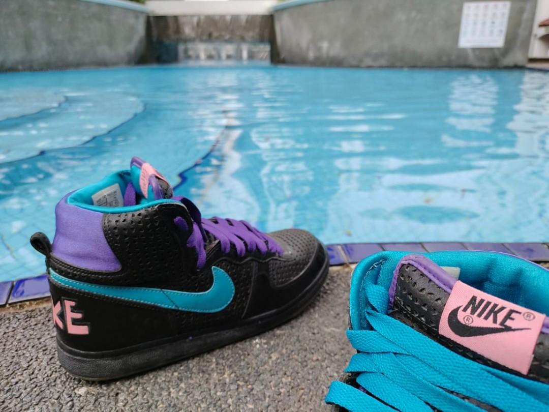 Purple and turquoise nikes sales