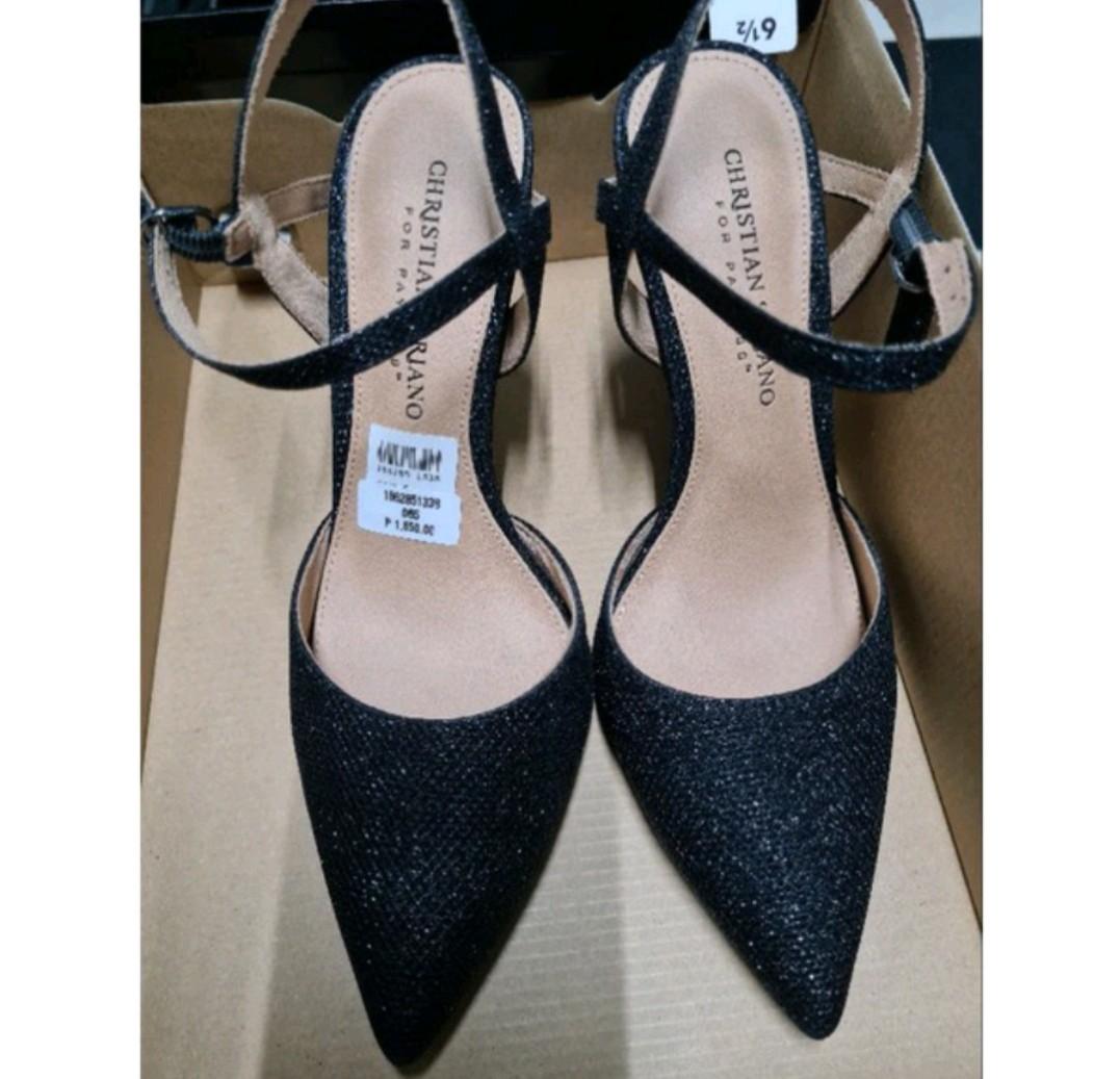Christian siriano pumps store