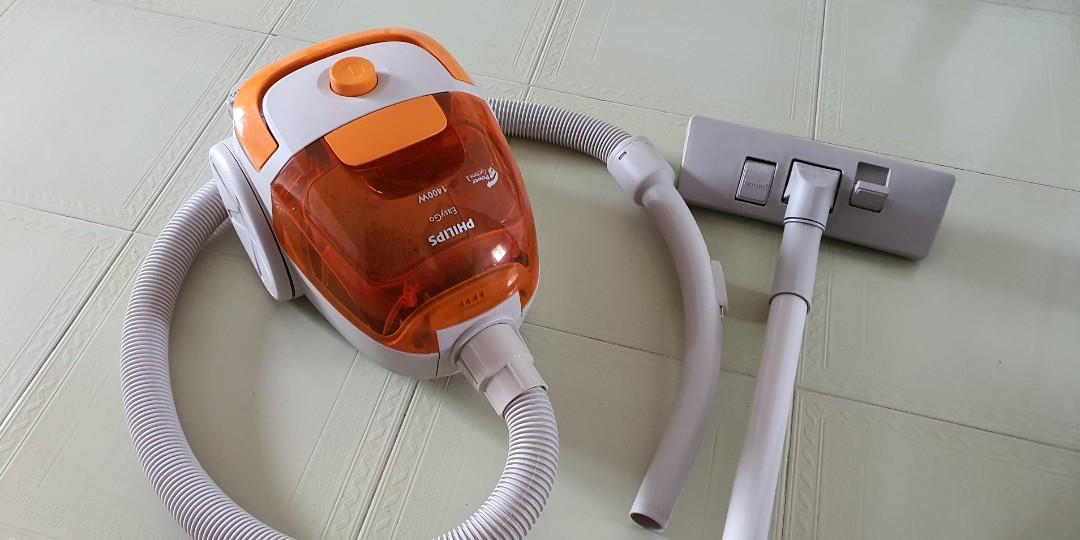 Philips Easygo Power Cyclone 3 Vacuum Cleaner, TV & Home Appliances