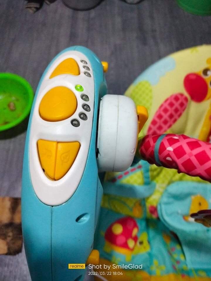 Rocker automatic/ Electric rocker preloved, Babies & Kids, Baby Nursery