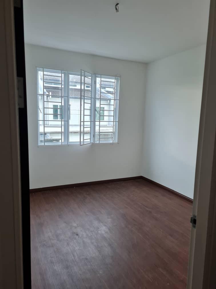 Samarahan Uni Central Double Storey Corner House for rent, Property