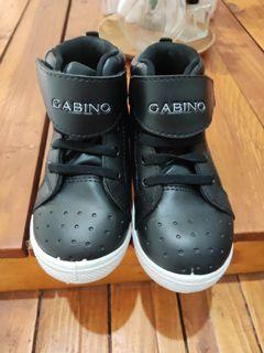 Sepatu Gabino