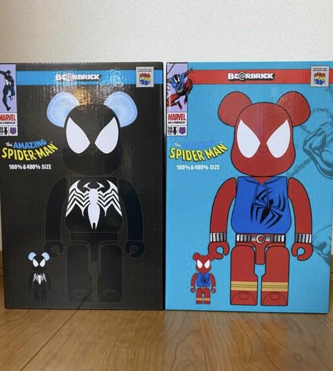 Spider man black costume scarlet 400% 100% bearbrick set, Hobbies