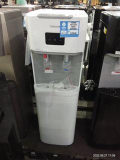 Toshiba hot & cold water dispenser 
Mode of payment 
Cash 
Gcash 
Card  BDO, Metrobank,BPI

Pick up/dilivery via lalamove shifting fee charge to customer
For more info om me or call 09305828661