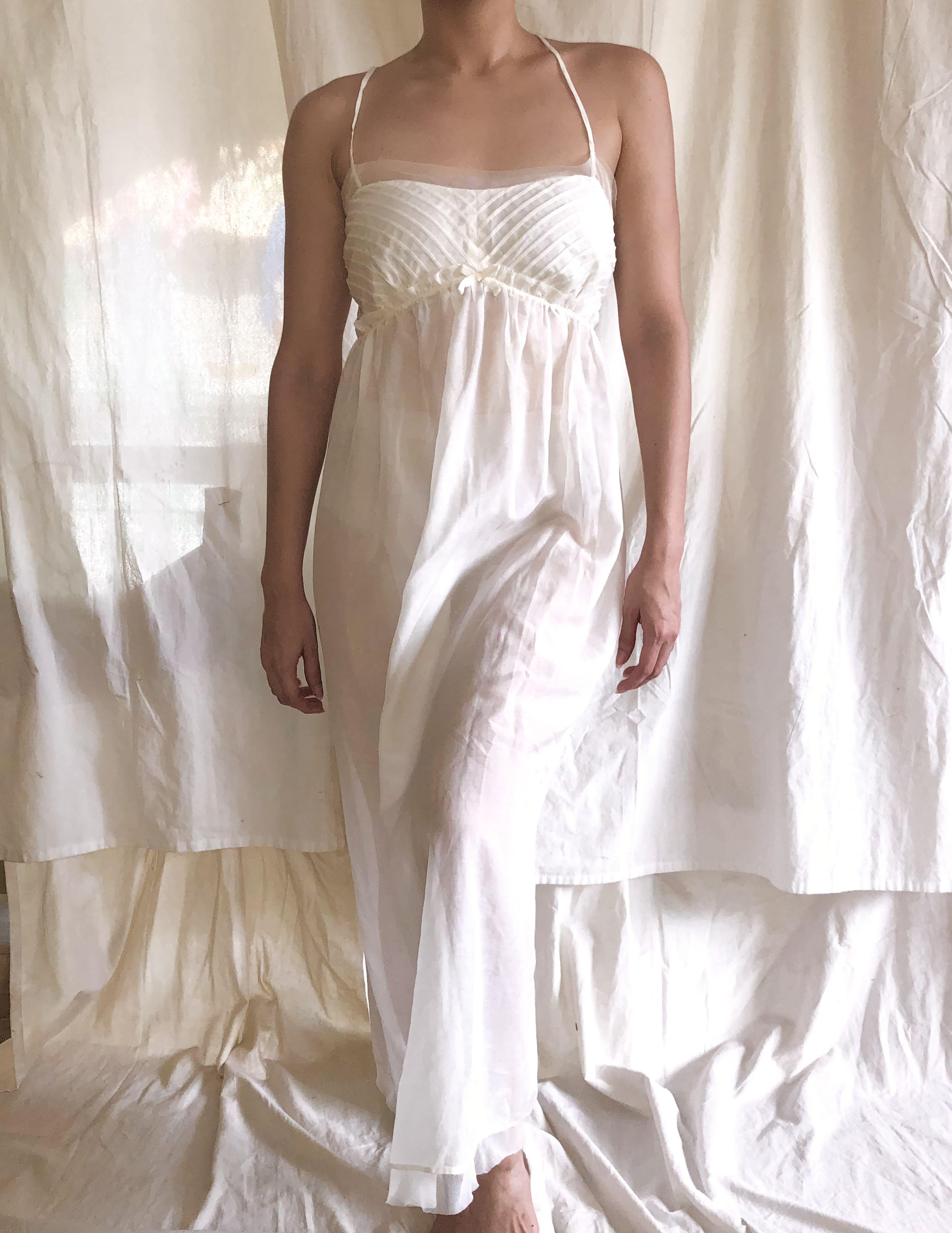 Vera best sale wang nightgown