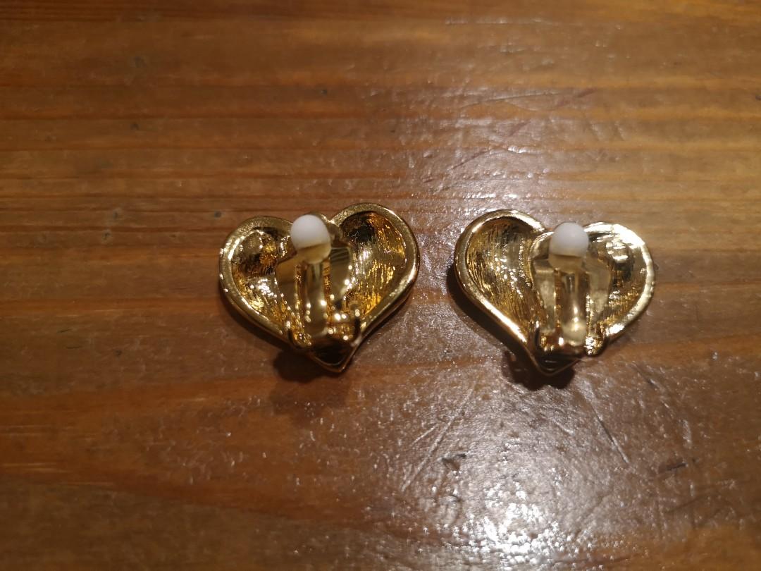 Givenchy heart earrings store