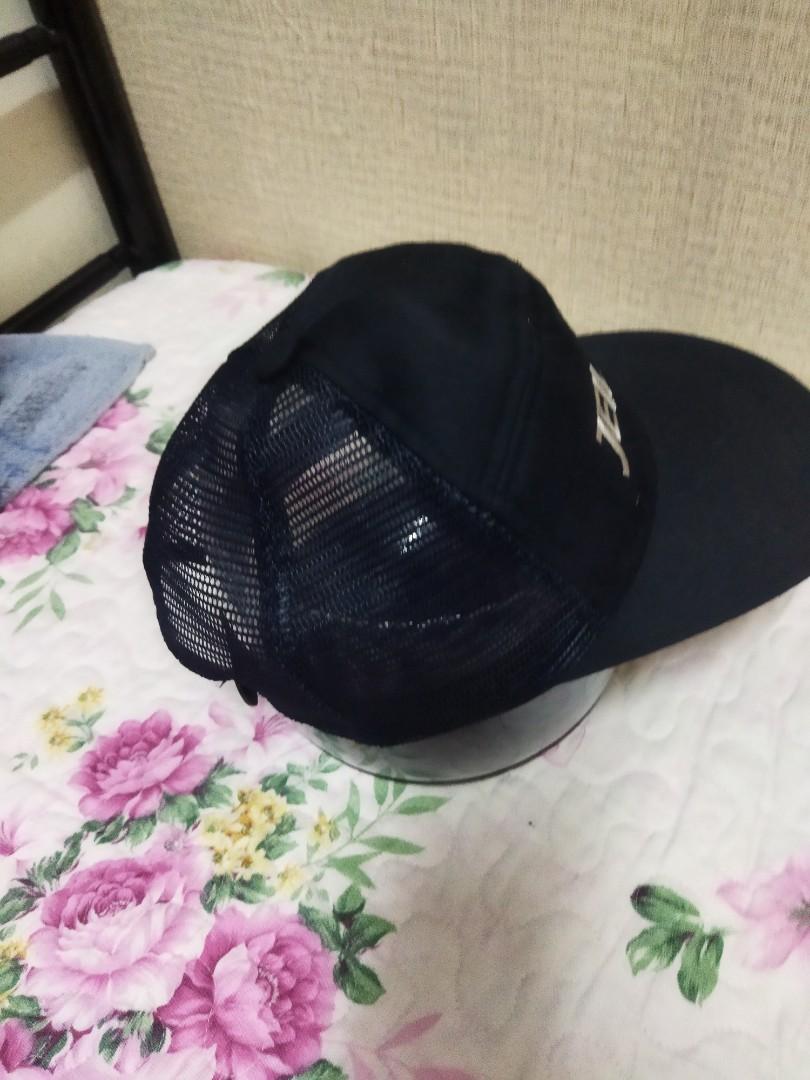 5 panel (Category: Cap & Hats) located in Jenjarom. Submitted by JQstores77 (Listing ID 1181474150, Image 3). Description: Barang Baik. Seperti baru..